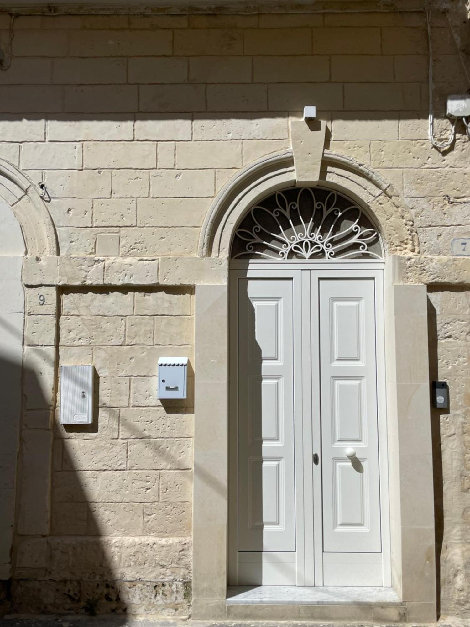 Casa Caracciolo Apartment Lecce Bagian luar foto